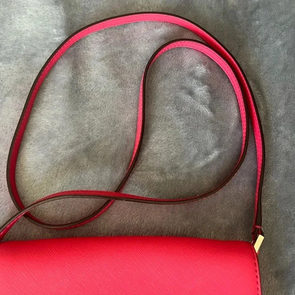 Kate Spade pink saffiano leather crossbody bag with turn lock NWOT